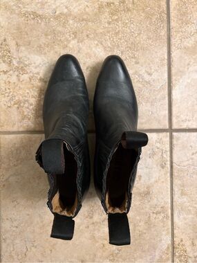 Chamula Black Leather Chelsea Boots